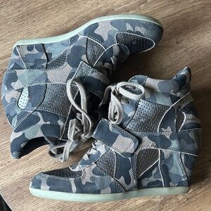 Camouflage Wedge Sneakers